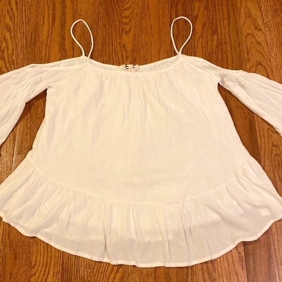 Off-the-Shoulder Top - Picture 3 of 4